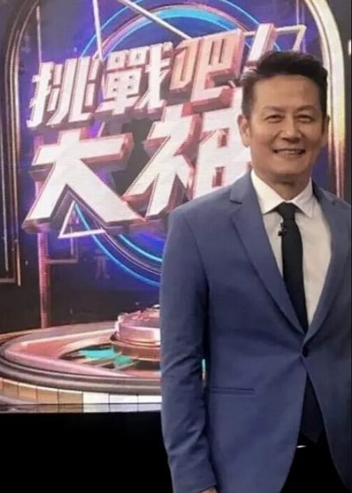【漂亮大奶小姐姐】鸡吧洗了没有有股味 皮肤白皙身材丰满 在家被小哥哥无套狂怼 爽叫不停 内射 - 风雪影院